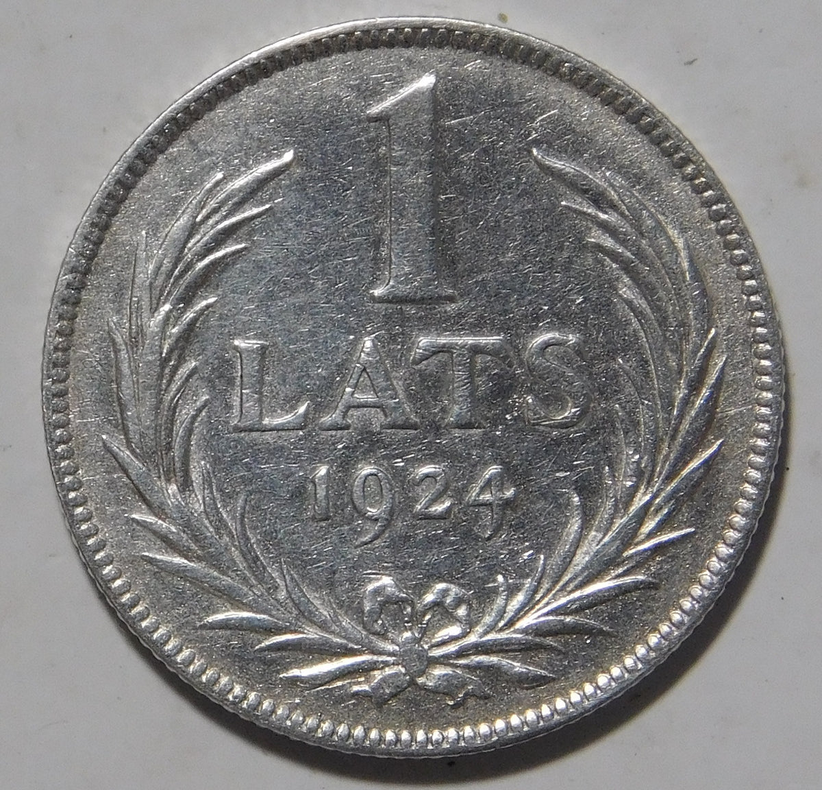 1 lats 1924