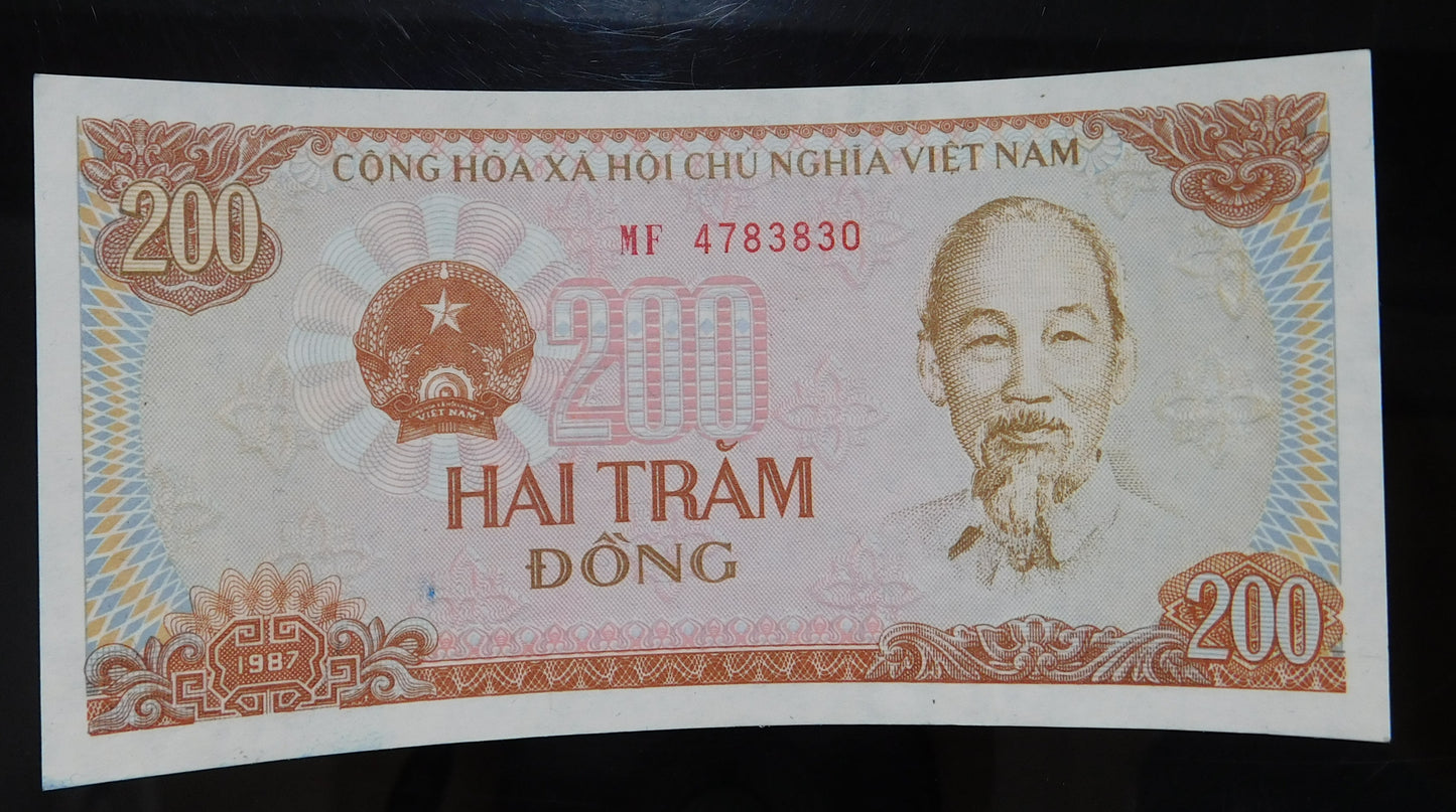 200 Dong