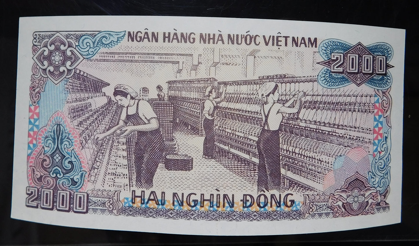2000 Dong