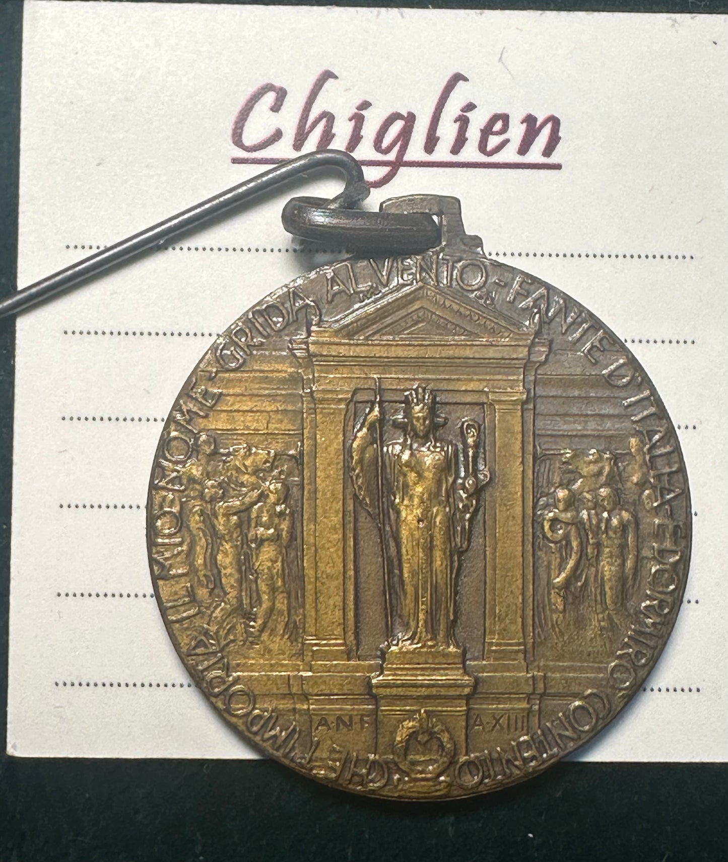 Medaglia a ricordo per l’associazione del Fante