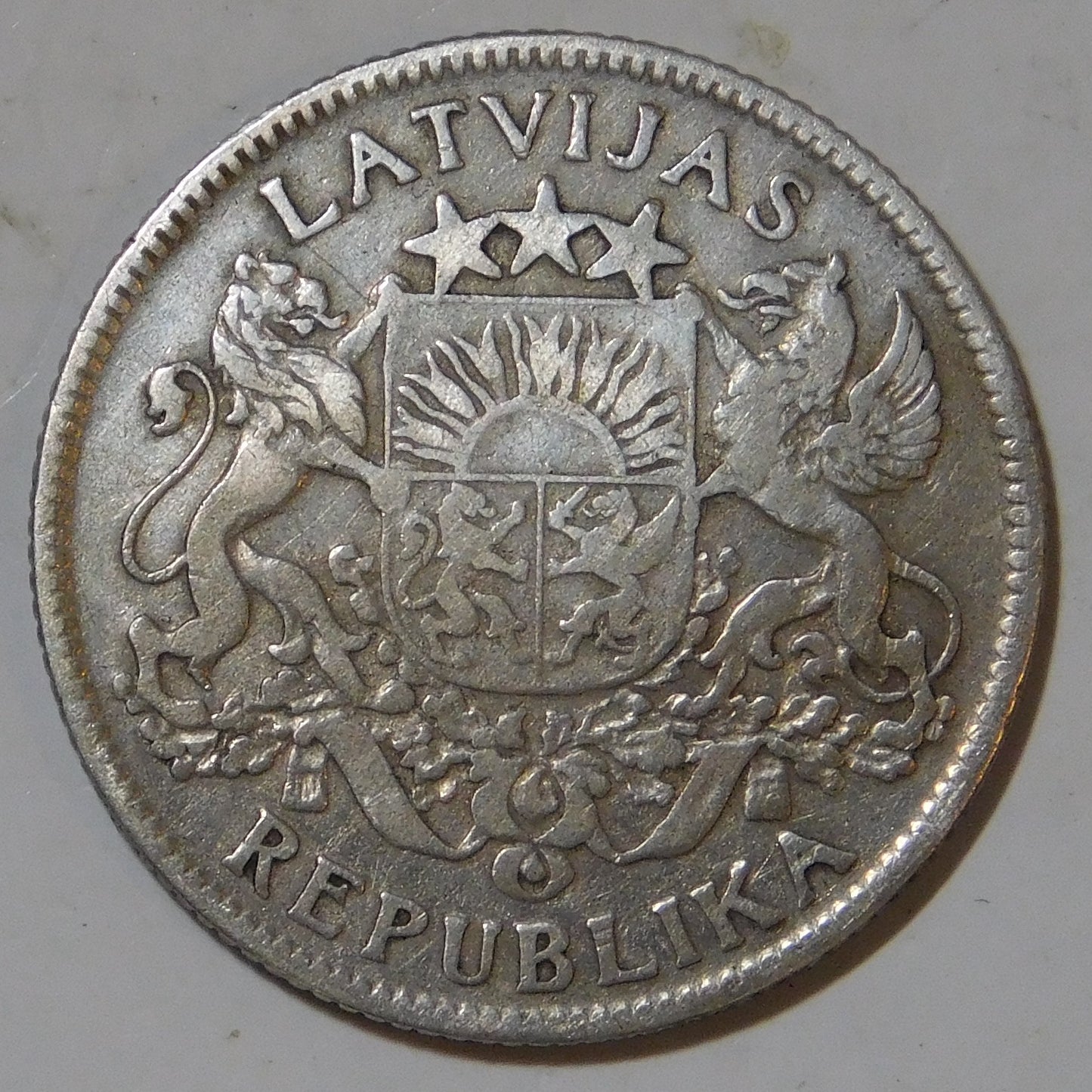 1 Lats 1924